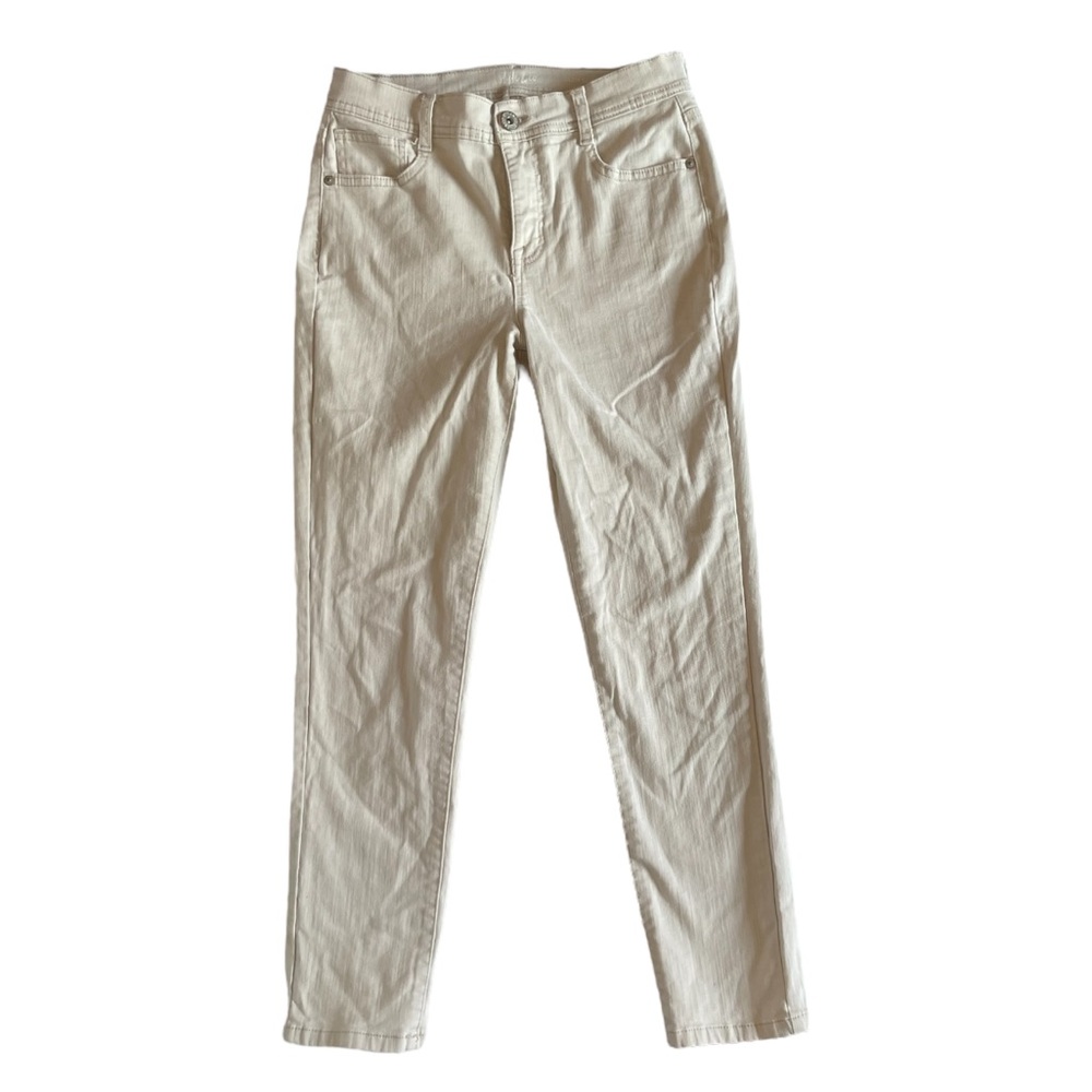 Style & Co High Rise Slim Leg Jeans in Eggshell White Size 4P
